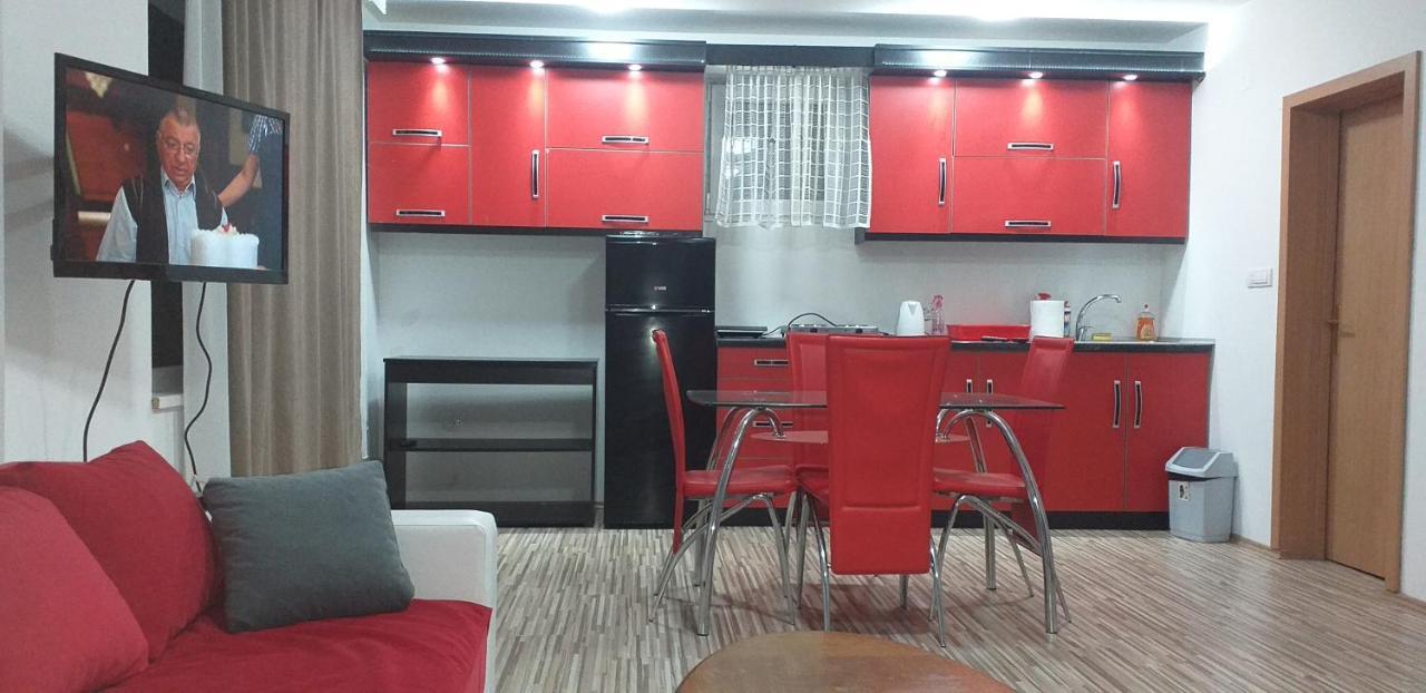 Apartmani Grza Paraćin Buitenkant foto