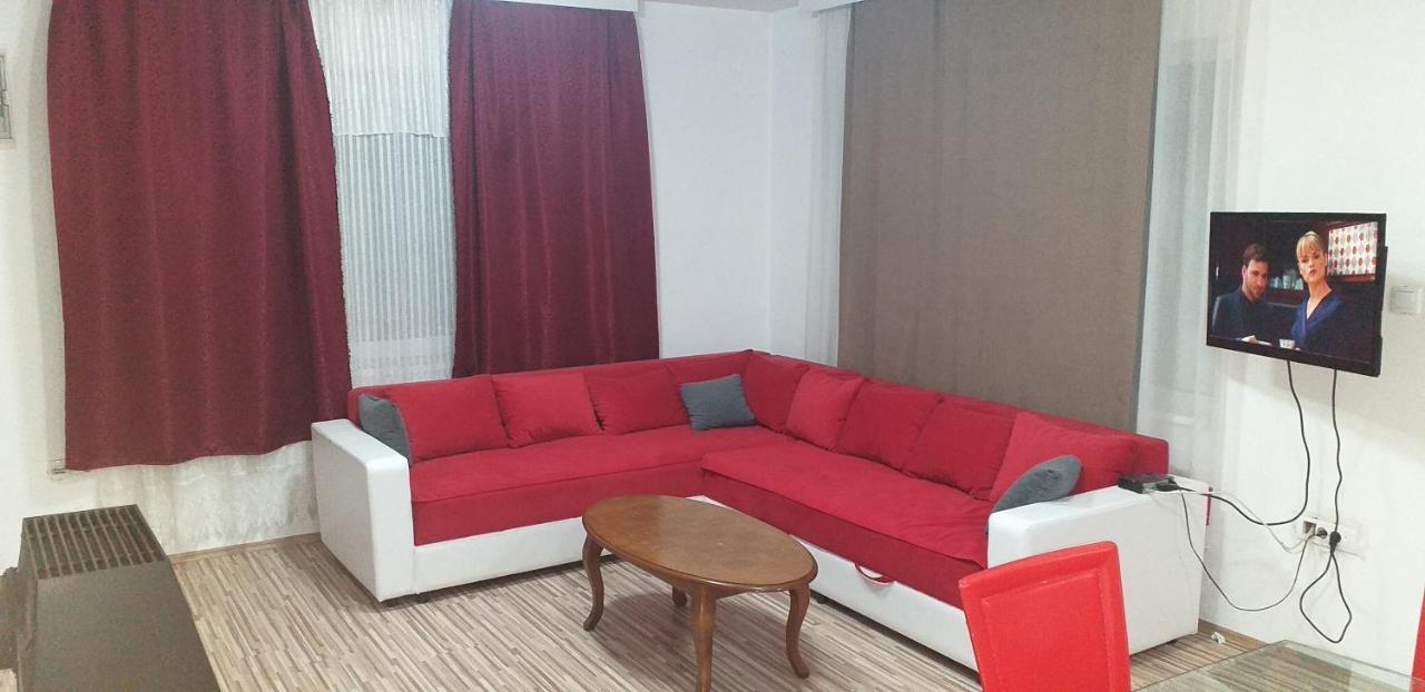 Apartmani Grza Paraćin Buitenkant foto