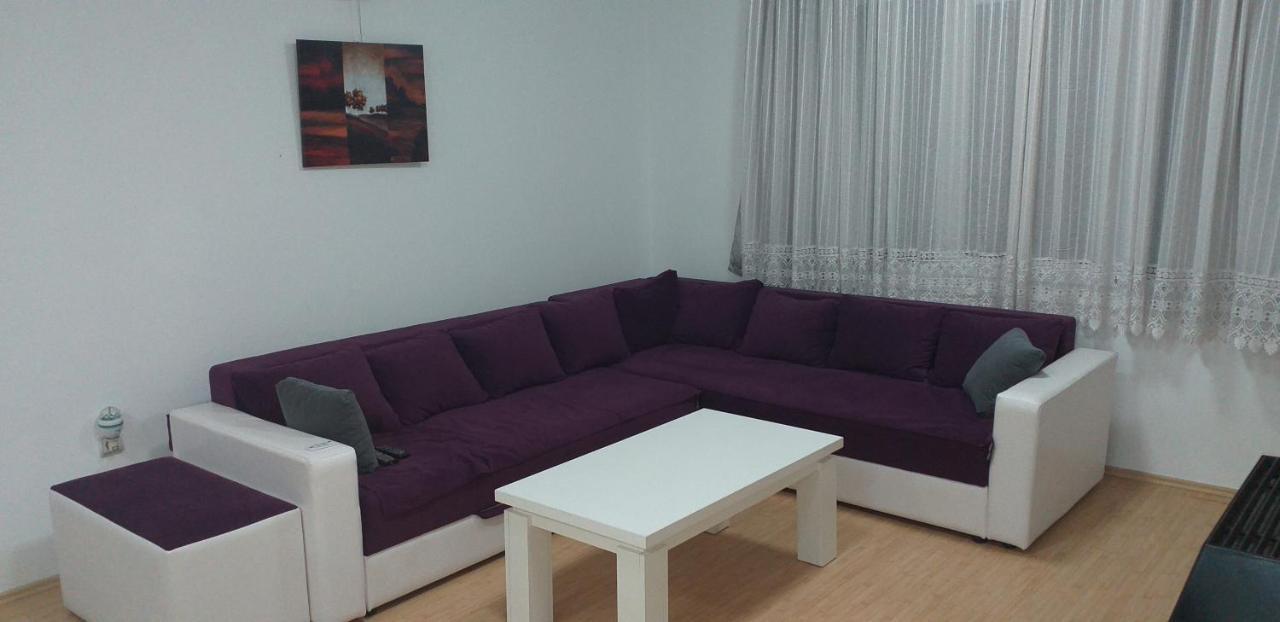 Apartmani Grza Paraćin Buitenkant foto