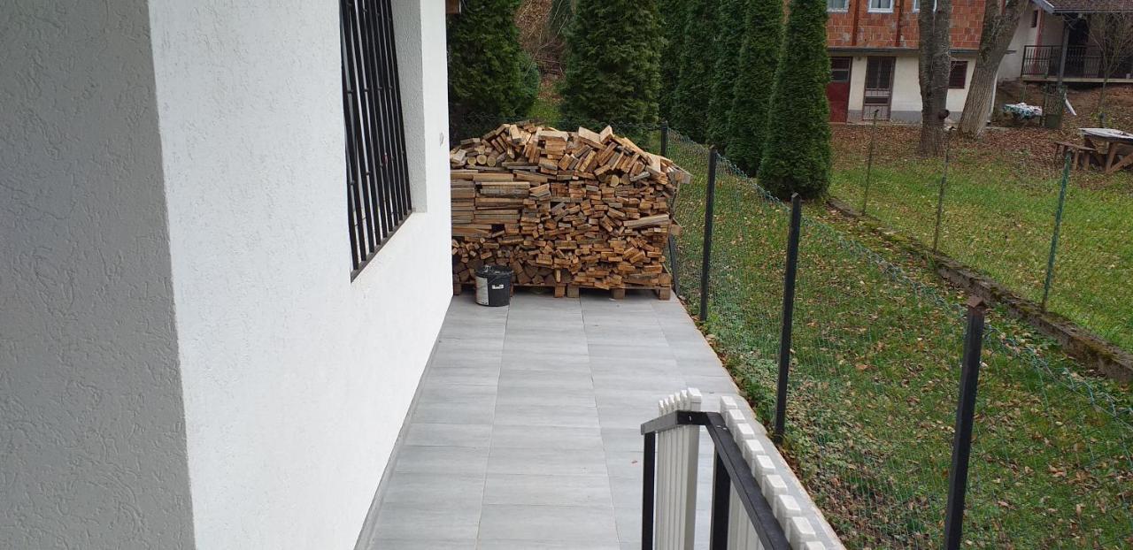 Apartmani Grza Paraćin Buitenkant foto