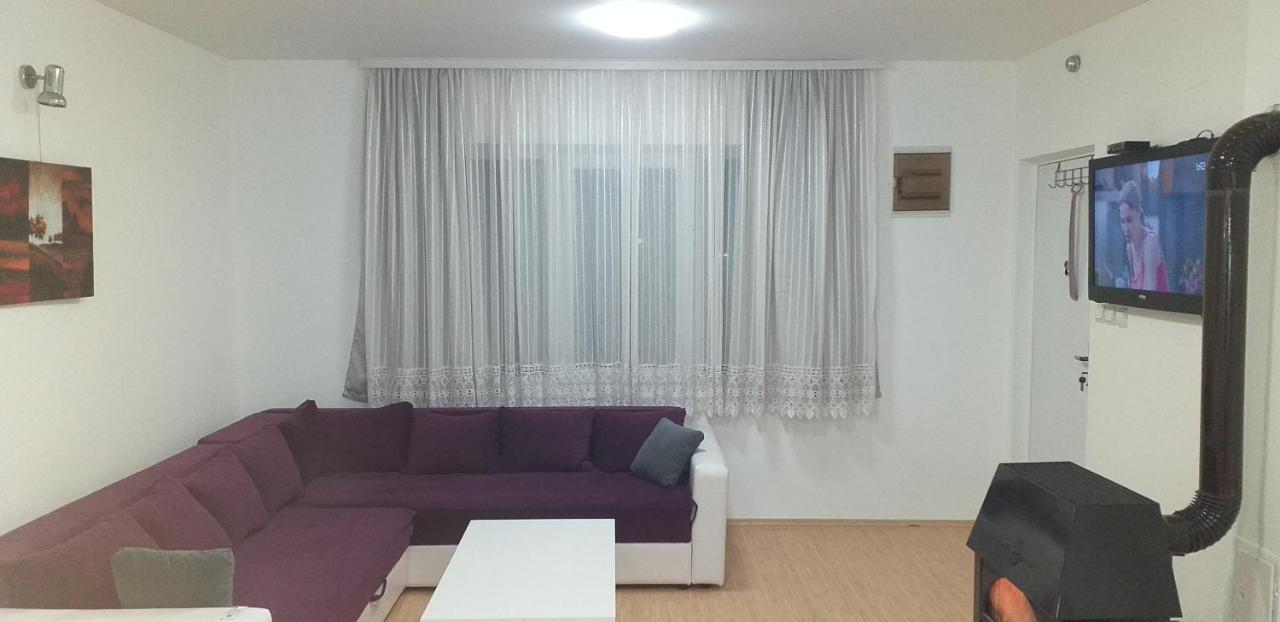 Apartmani Grza Paraćin Buitenkant foto